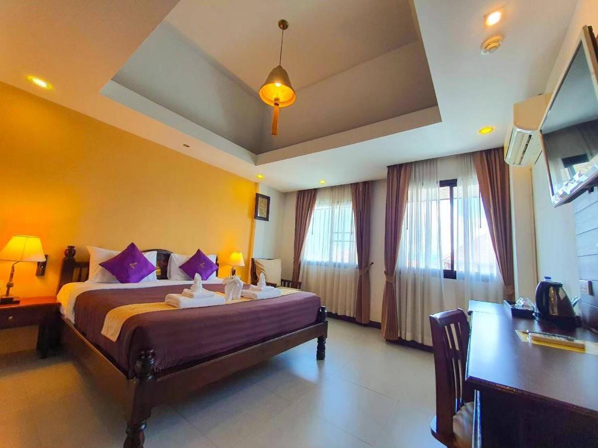 Goldenbell Hotel Chiangmai Chiang Mai Exterior photo